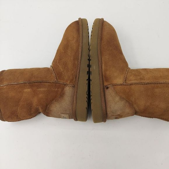 UGG Women's Classic Short II Suede Boots in Chestnut Brown 1016223 Size 5 - Picture 7 of 11